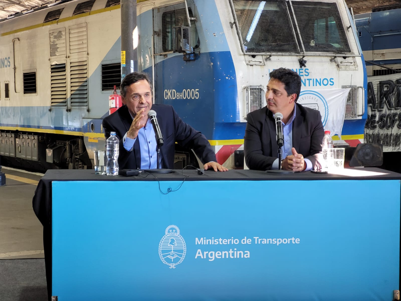 Diego Giuliano, desde el tren: “Estamos pensando en agregar paradas intermedias a lo largo de Funes”